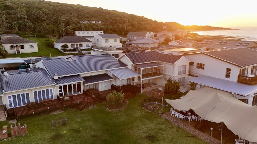 4 Bedroom Property for Sale in Haga Haga Eastern Cape